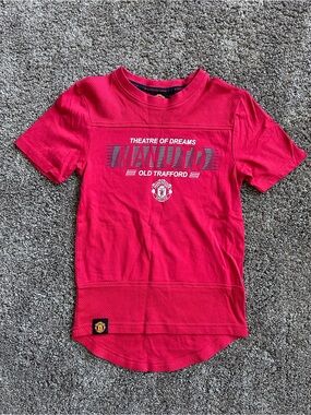 Kids' Red 'Theatre of Dreams' Graphic Tee - Manchester United Inspired Size 6/7